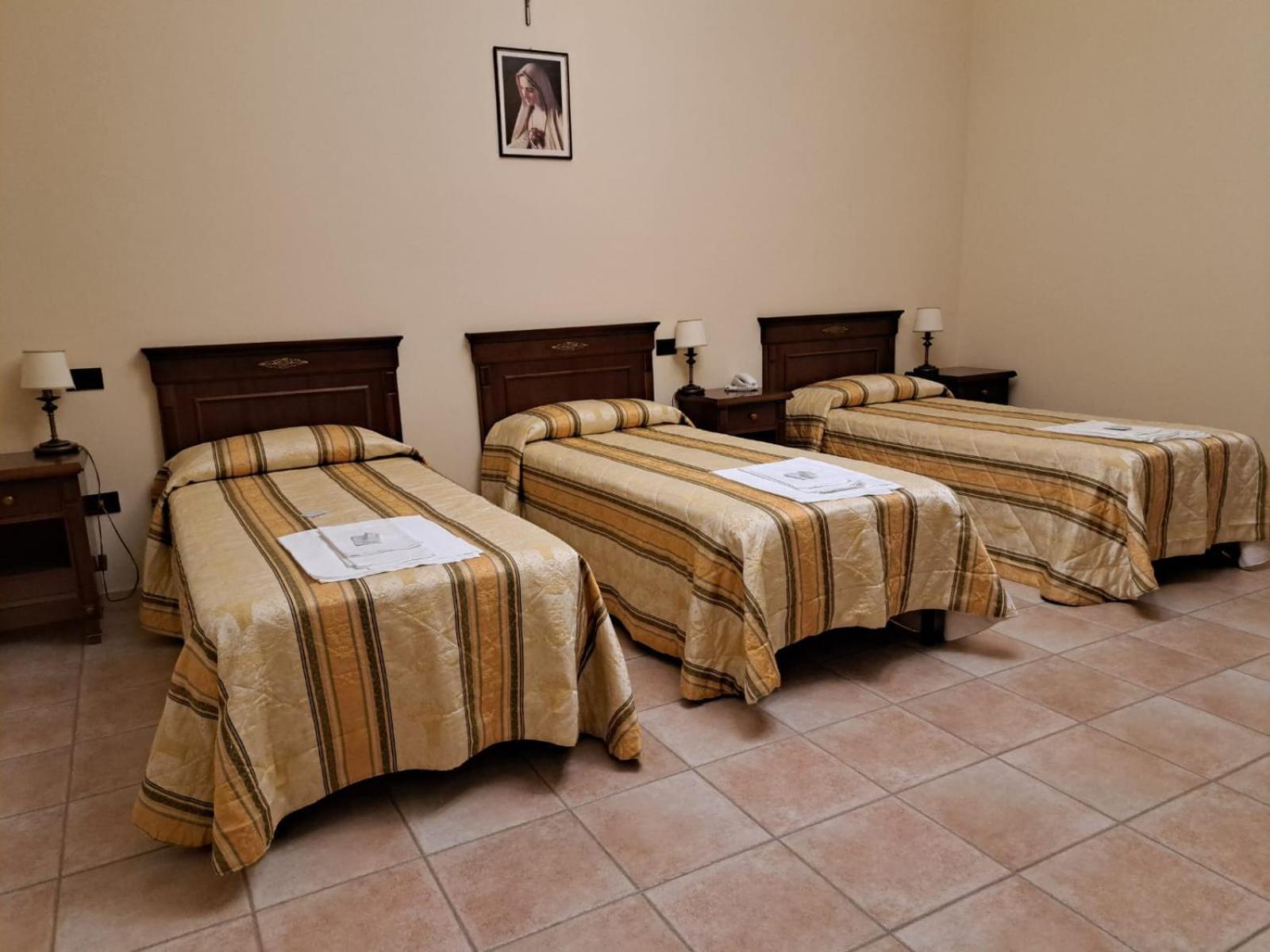 Hotel Casapaceebene à San Giovanni Rotondo Extérieur photo