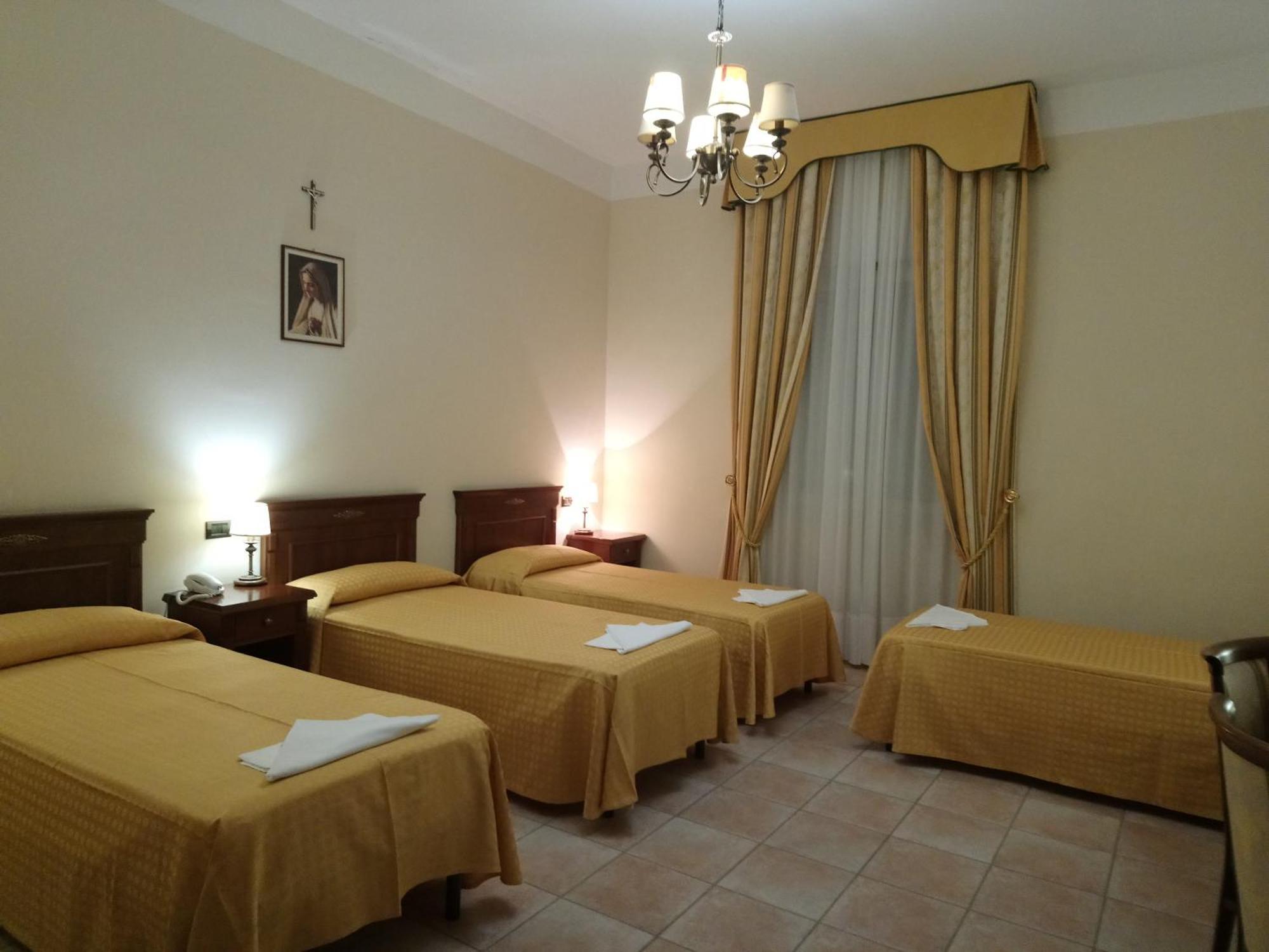 Hotel Casapaceebene à San Giovanni Rotondo Extérieur photo