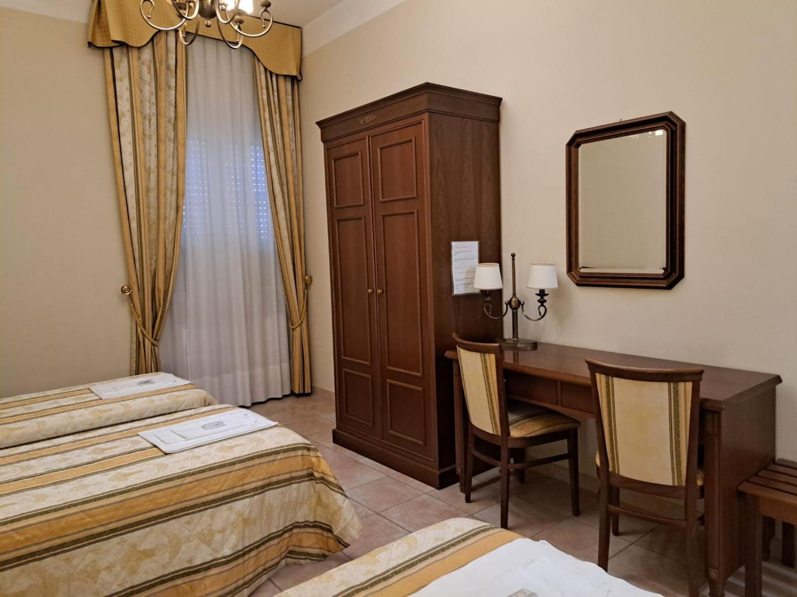 Hotel Casapaceebene à San Giovanni Rotondo Extérieur photo