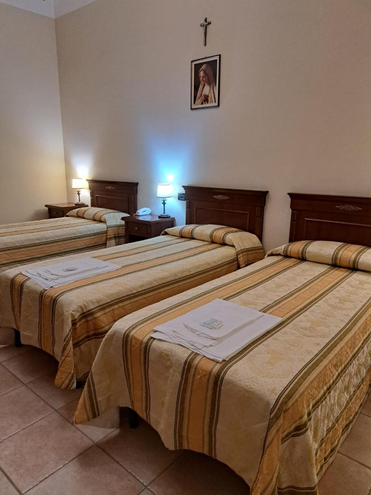 Hotel Casapaceebene à San Giovanni Rotondo Extérieur photo