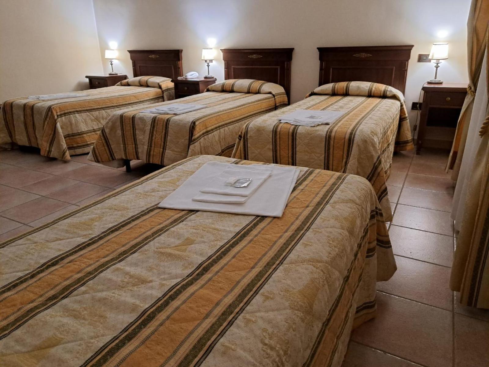 Hotel Casapaceebene à San Giovanni Rotondo Extérieur photo